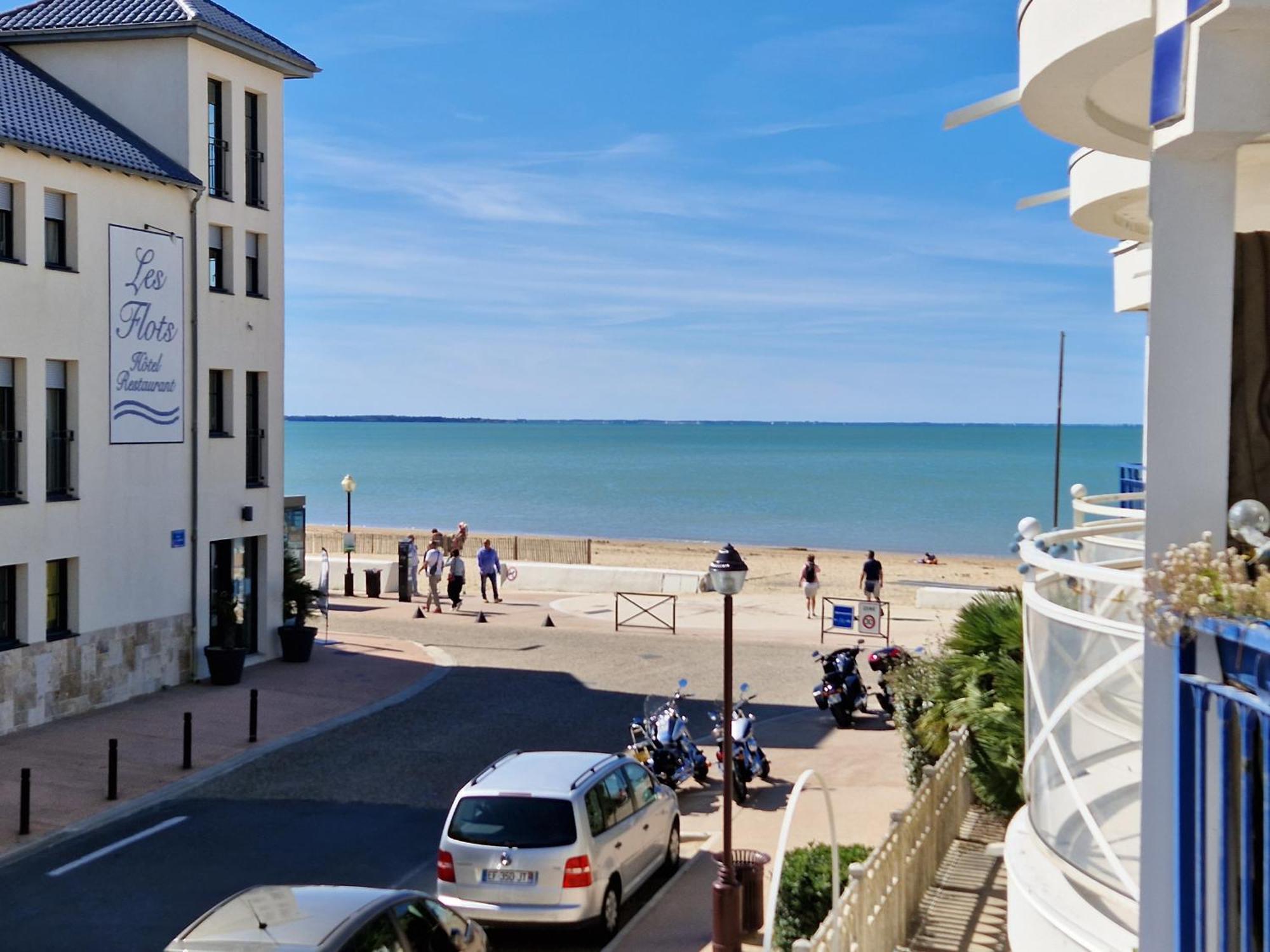 Appartement Pres De La Plage - 4 Pers, Piscine Ouverte, Parking, Animaux Acceptes - Fr-1-706-12 Chatelaillon-Plage Ngoại thất bức ảnh